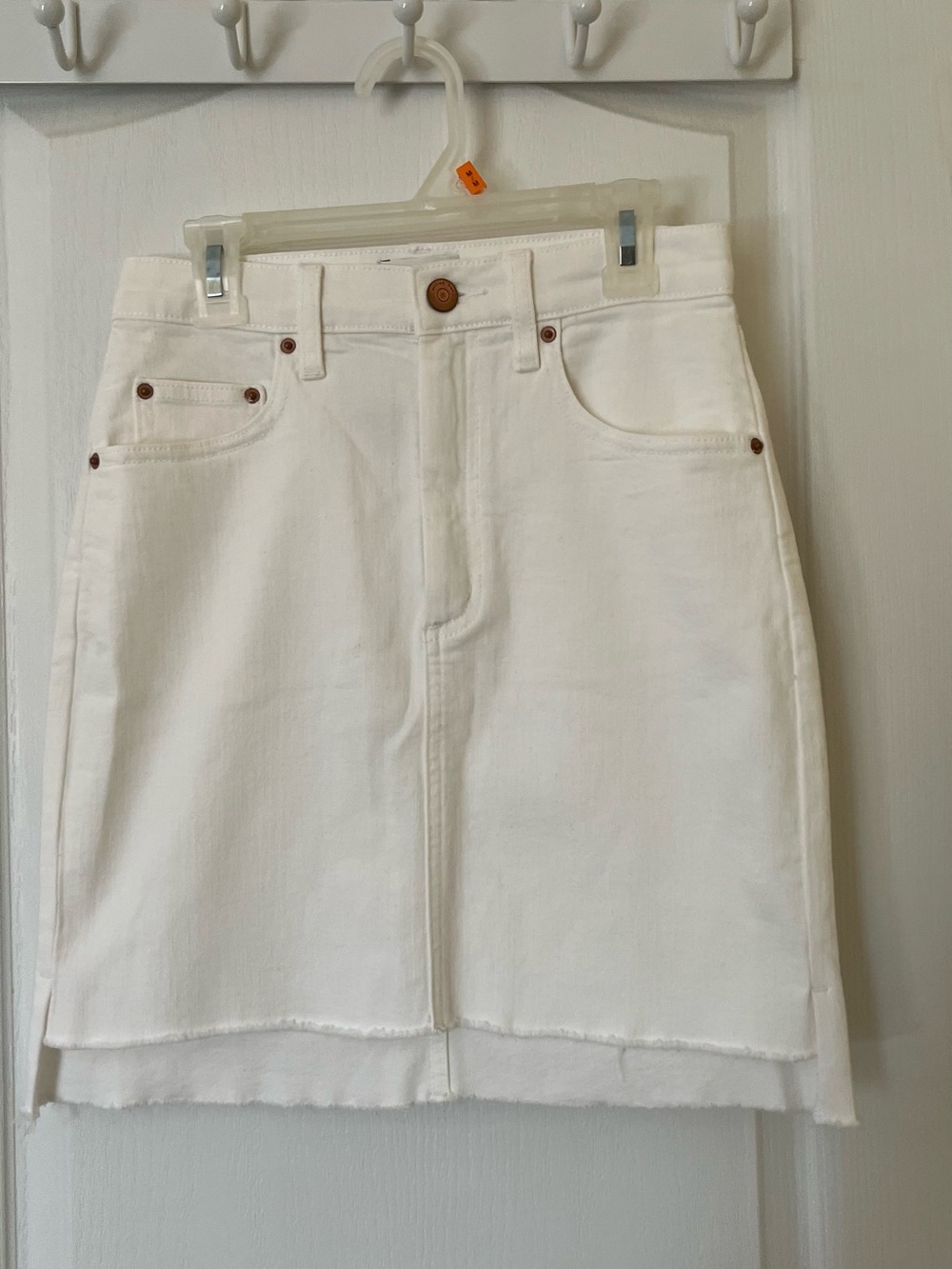 Wilfred Free Aritzia White Denim Mini Skirt